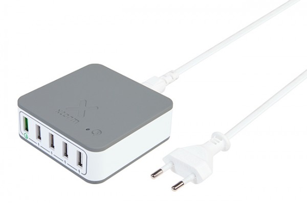 Power hub ac powered charging station